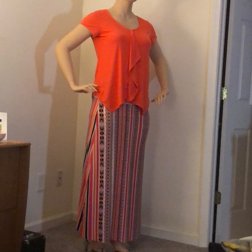 Women’s shirt and skirt